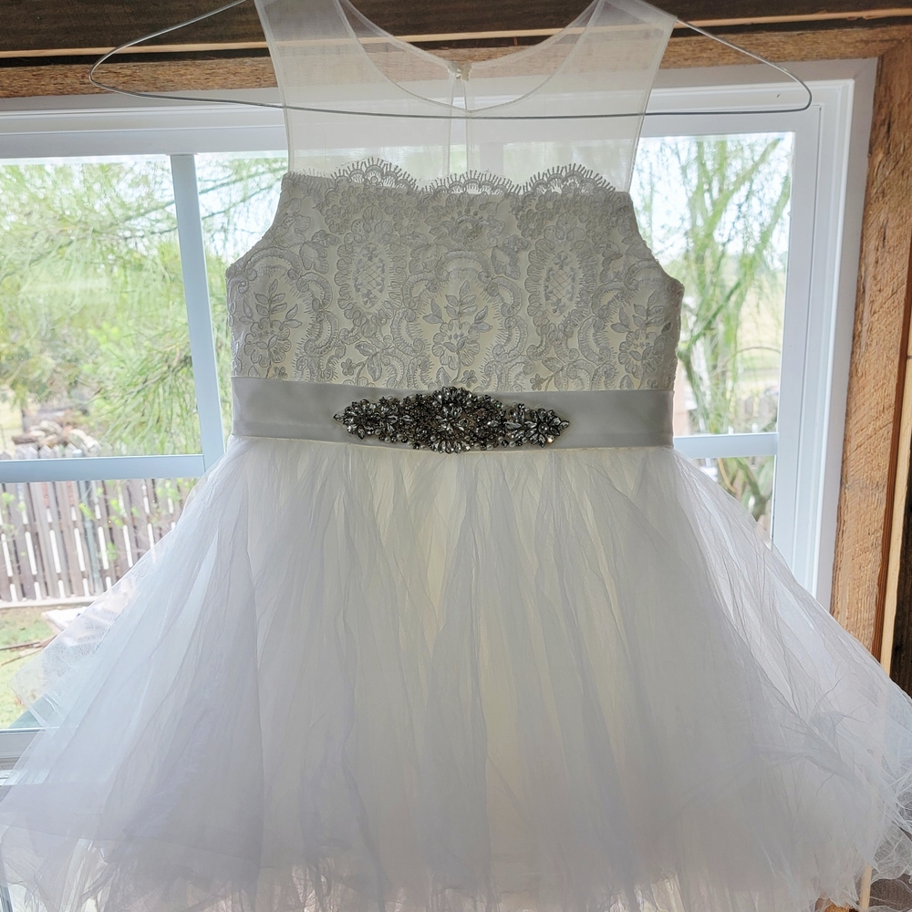Elegant White Lace/Tulle Little Girls Dress/Crystal Waist Embellishment